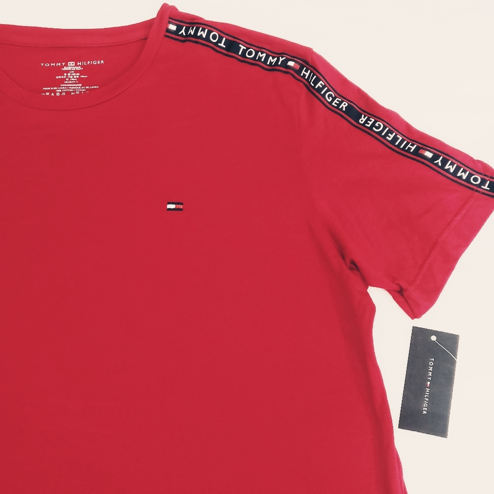 TOMMY HILFIGER T-shirt Shoulder Logo Strip - Picture 6 of 7